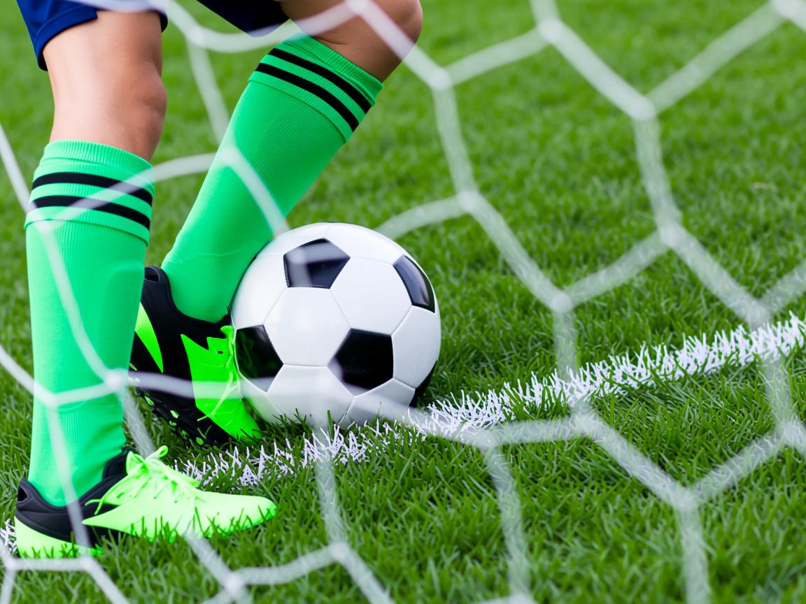 九游体育-“汤姆·佩顿泳池冲刺，突破纪录迎接新挑战”